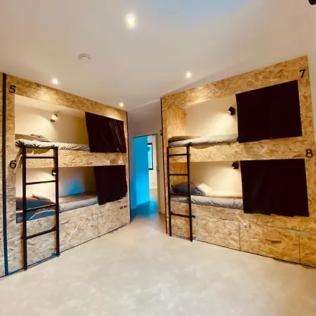 The Share House Homestay Tille